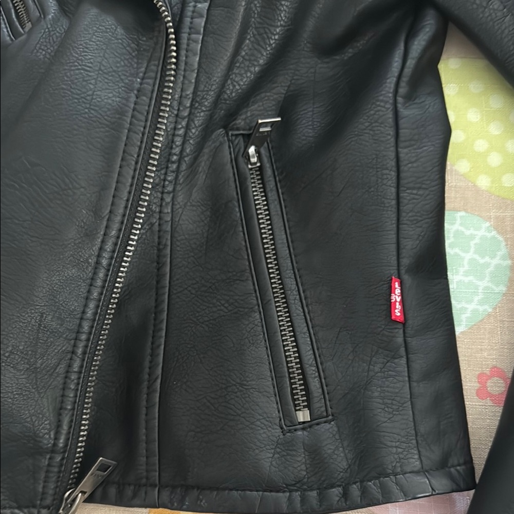 Levi’s Black Faux Leather Jacket - Picture 6 of 15